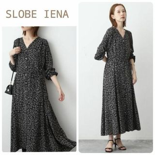 スローブイエナ(SLOBE IENA)のSLOBE IENA モノトーンフラワーVネックワンピース 花柄 ブラック(ロングワンピース/マキシワンピース)