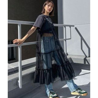 シーイン(SHEIN)のFRIFUL  レイヤー フリル裾 シアーメッシュ オーバーレイ スリップドレス(ロングワンピース/マキシワンピース)