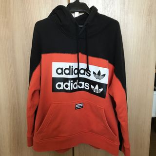 アディダス(adidas)のadidas(パーカー)