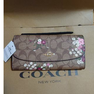 COACH　長財布　新品　未使用　花柄　レディース