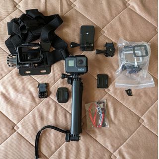 GoPro HERO7 BLACK　おまけでアクセサリー付