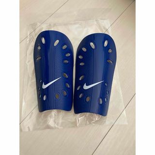 ナイキ(NIKE)のNIKE  シンガード　すねあて　ブルー(その他)