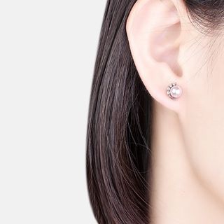 大人気✨パールピアス　銀色　シルバー　真珠　0.5mm　ピアス　パール　(ピアス)