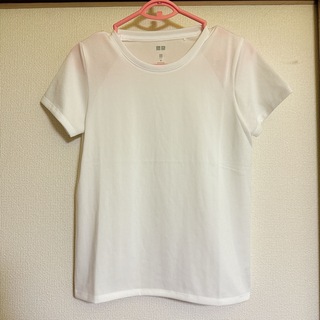UNIQLO ユニクロ 半袖 シャツ インナーシャツ Tシャツ 白 M 美品(Tシャツ(半袖/袖なし))