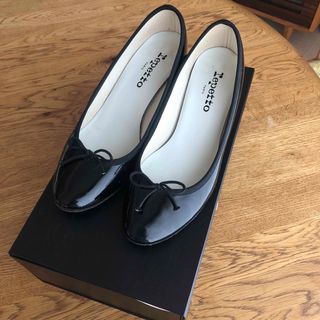 レペット(repetto)のレペット　エナメルパンプス　ブラック39 ハイヒール　ピンヒール(ハイヒール/パンプス)