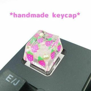 自作キーキャップ ピンクいちごとパールビーズ キートップ ハンドメイド　PC(PC周辺機器)