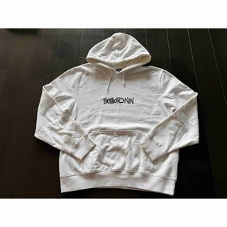 ステューシー(STUSSY)のSTUSSY SEROTONIN APPLIQUE HOODIE / WHITE(パーカー)