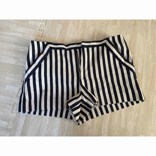 ザラ(ZARA)のZARA ショート　パンツ　(カジュアルパンツ)