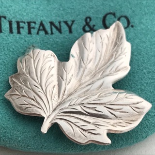 ティファニー(Tiffany & Co.)のTiffany リーフブローチ希少(ブローチ/コサージュ)