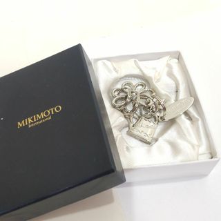 MIKIMOTO - 未使用　ミキモト　キーリング　チャーム　キーホルダー　花　AJ140