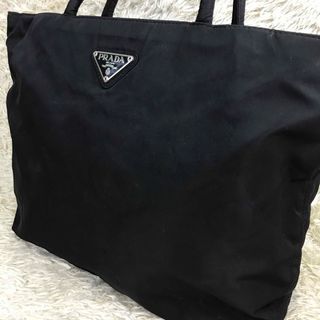 プラダ(PRADA)のプラダ❣️ナイロン　トートバッグ　黒　ブラック　三角ロゴ　内側ファスナー(トートバッグ)