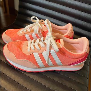 アディダス(adidas)のadidas アディダス　スニーカー　23.0㎝　美品(スニーカー)