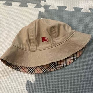 バーバリー(BURBERRY)のBurberry リバーシブル　ベビー帽子(帽子)