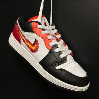 ナイキ(NIKE)のNIKE  AIR JORDAN 1 LOW GS Flaming Swoosh(スニーカー)