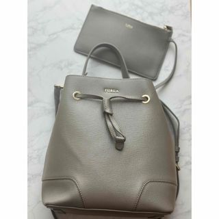 【美品】FURLA フルラ ジュリア ショルダー  メトロポリス  ショルダー(ショルダーバッグ)