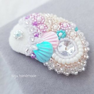 ビーチの花嫁フィッシュ　ビーズ刺繍　ブローチ