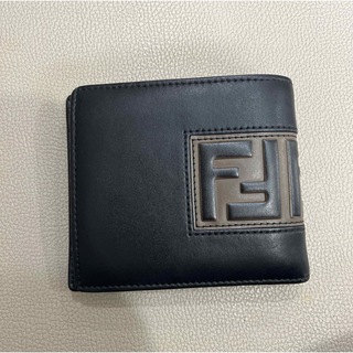 フェンディ(FENDI)のFENDI 二つ折り財布(折り財布)