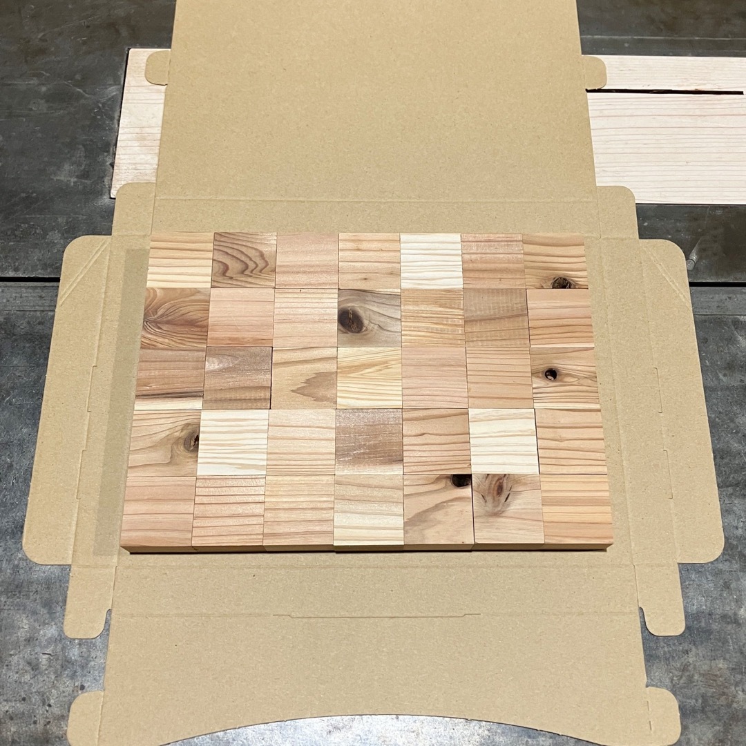 木材端材 国産杉 無垢材 4cm角 四角形 木工DIYや工作にの通販 by 木材端材 国産杉 無垢材 4cm角 四角形 木工DIYや工作にの通販 by