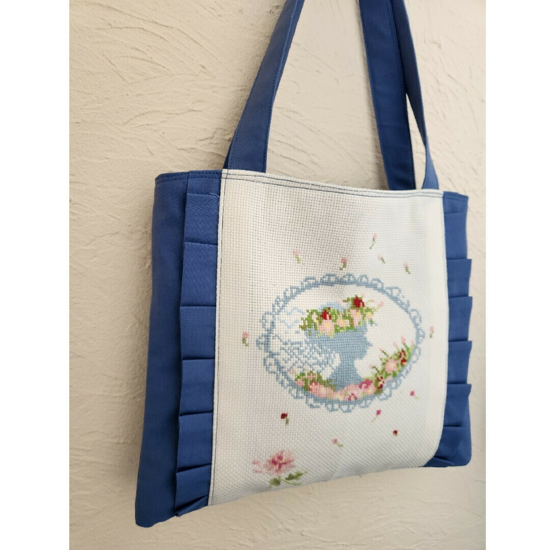 クロスステッチ刺繍トートバッグの通販 by KKIRO |ラクマ クロスステッチ刺繍トートバッグの通販 by KKIRO |ラクマ