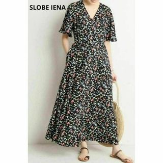 スローブイエナ(SLOBE IENA)の美品スローブイエナ小花柄Vネックフレアスリーブワンピース(ロングワンピース/マキシワンピース)