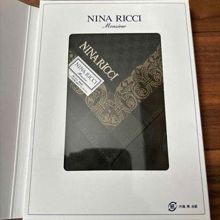 ニナリッチ(NINA RICCI)の新品未使用 箱入り NINA RICCI メンズハンカチ ブラック(ハンカチ/ポケットチーフ)