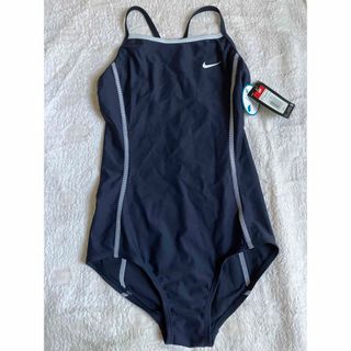 ナイキ(NIKE)のタグ付き新品！　NIKE スクール水着　160cm 女子　女の子(水着)