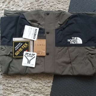 ザノースフェイス(THE NORTH FACE)のノースフェイス　マウンテンライトジャケット　ニュートープ　Sサイズ　中古　美品(マウンテンパーカー)