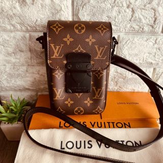 ルイヴィトン(LOUIS VUITTON)の◇ルイヴィトン◇M81522 マカサー Sロック ヴェルティカル ウォレット(ショルダーバッグ)