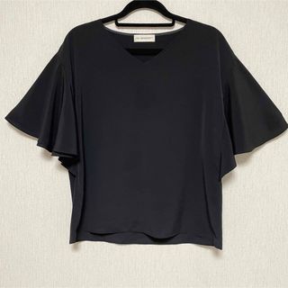 イネド(INED)のINED イネド 日本製 フリル カットソー ブラウス 9号 M ブラック(カットソー(半袖/袖なし))