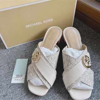 マイケルコース(Michael Kors)のMICHEAL KORS マイケルコース サンダル ホワイト 23.5cm(サンダル)