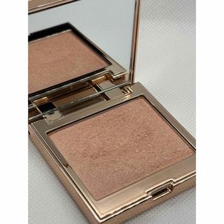 ローラメルシエ(laura mercier)のローラメルシエ ローズグロウ イルミネーター(フェイスパウダー)