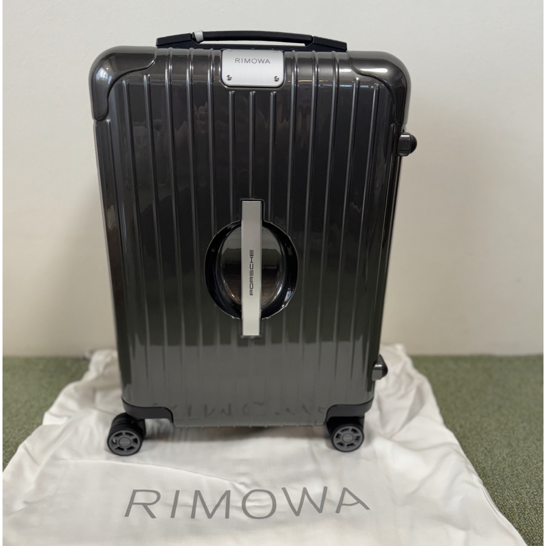 新品/未開封】リモワ×ポルシェ 限定スーツケース【生産終了品 新品/未開封】リモワ×ポルシェ 限定スーツケース【生産終了品