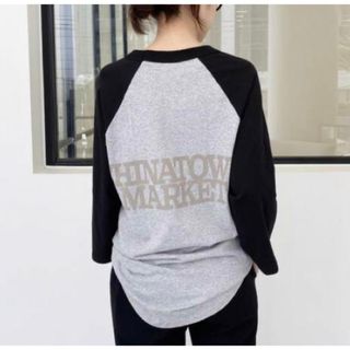 L'Appartement DEUXIEME CLASSE - CHINATOWN MARKET Raglan Tee