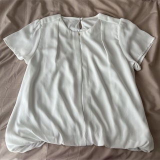 シマムラ(しまむら)のスーツインナー　ホワイト(Tシャツ/カットソー(半袖/袖なし))