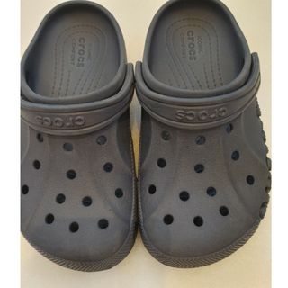 クロックス(crocs)のcrocs　クロックス　22(サンダル)