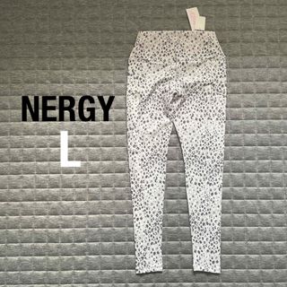 ナージー(NERGY)のNERGYナージー　レギンス　スパッツ　ヨガ　トレーニング　レオパード柄　白　L(ヨガ)