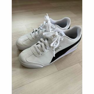 PUMA スニーカー　24cm