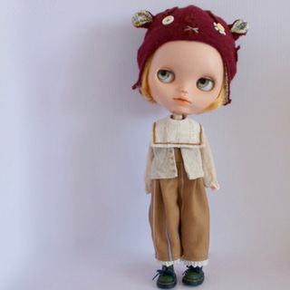 ブライスアウトフィット　ひつじさんの帽子セット　エンジ キャメル(人形)