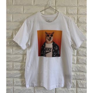 ナイキ(NIKE)のナイキ　柴犬　Tシャツ　M アーバンリサーチ(Tシャツ/カットソー(半袖/袖なし))