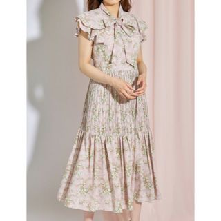 トッコクローゼット(TOCCO closet)の【美品】tocco closet ボウタイりぼんプリーツ切替フラワーワンピース(ロングワンピース/マキシワンピース)