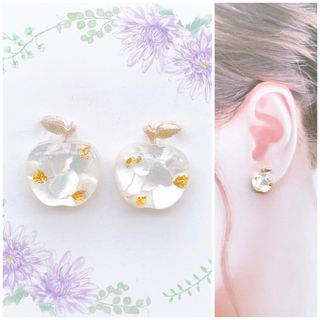 ホワイト15mmりんごピアス/イヤリング