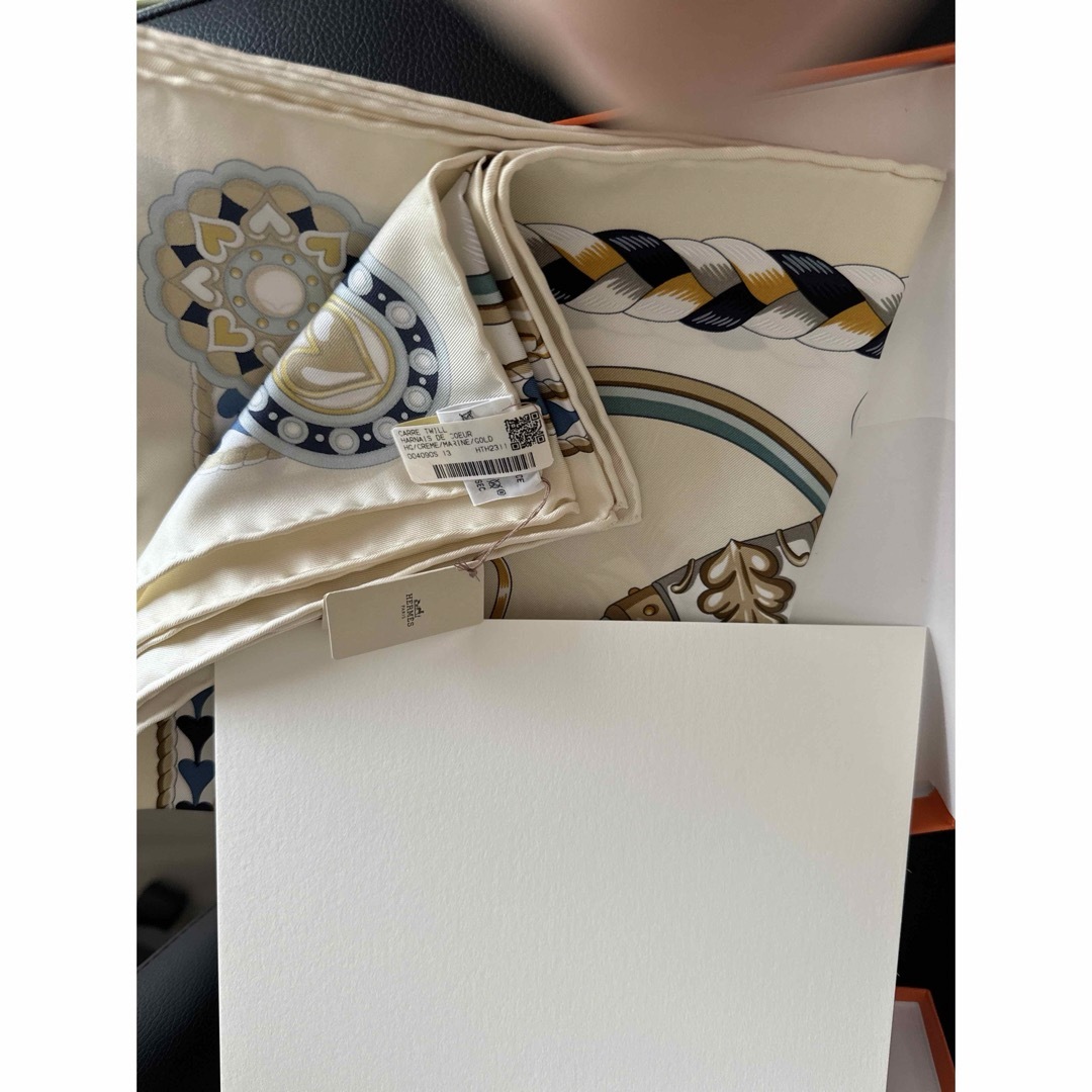 HERMES - エルメス 2024SS ハート馬カレ90 アルネドゥクール HERMES - エルメス 2024SS ハート馬カレ90 アルネドゥクール