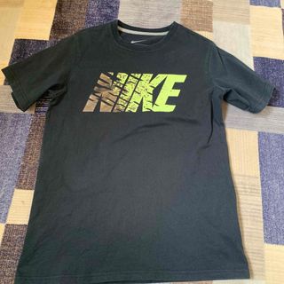 ナイキ(NIKE)のNIKE Tシャツ(Tシャツ(半袖/袖なし))