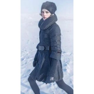 タトラス(TATRAS)のTATRAS♪タトラス　ダウンコート　カシミヤ　ネイビー　M  女優襟　バルーン(ロングコート)