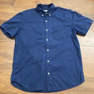 ギャップ(GAP)のGAP メンズ　シャツ　紺　Mサイズ(Tシャツ/カットソー(半袖/袖なし))