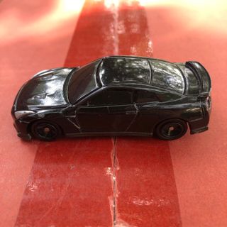 タカラトミー(Takara Tomy)のトミカ4D 日産スカイラインGT-R 黒(ミニカー)