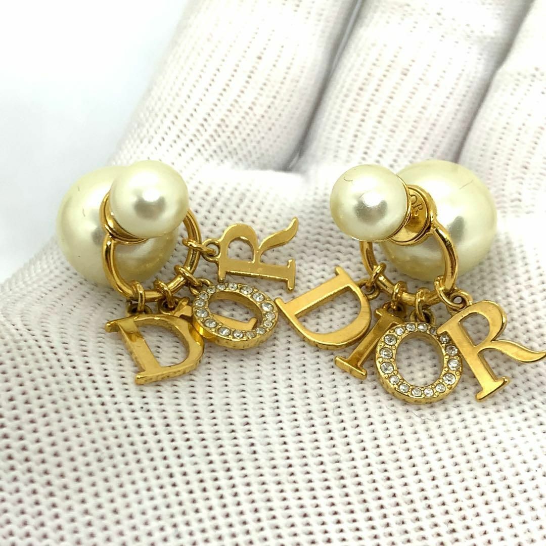 DIOR パール トライバル 両耳ピアス ラインストーン付き 0565s31. DIOR パール トライバル 両耳ピアス ラインストーン付き 0565s31.