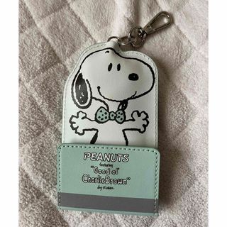 ピーナッツ(PEANUTS)のSNOOPY★リール付きキーケースホルダー新品スヌーピー  (キャラクターグッズ)