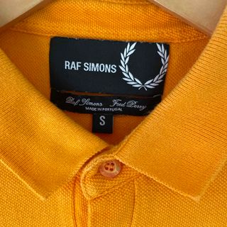 フレッドペリー(FRED PERRY)の【入手困難デザイン】 フレッドペリー×ラフシモンズ ポロシャツ 黄色 極美品S(ポロシャツ)