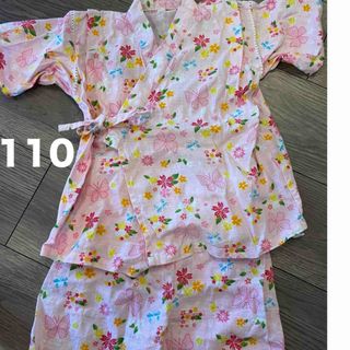 美品。女の子　甚平　浴衣　110 ピンク　蝶々(甚平/浴衣)